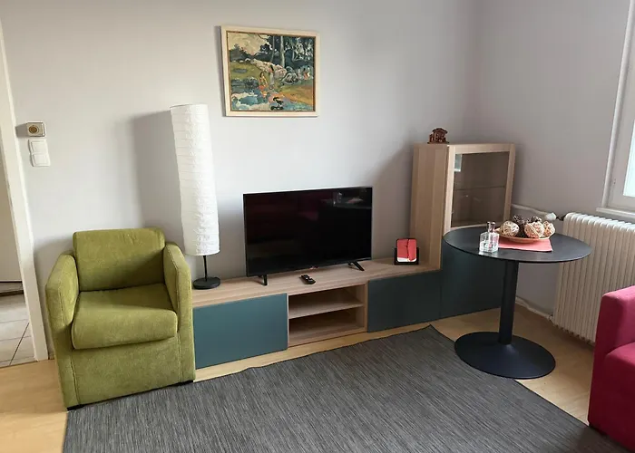 Cozy Near Park Apartment Wien